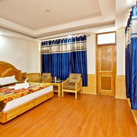 Hotel Uday Himalaya Manāli Kültér fotó
